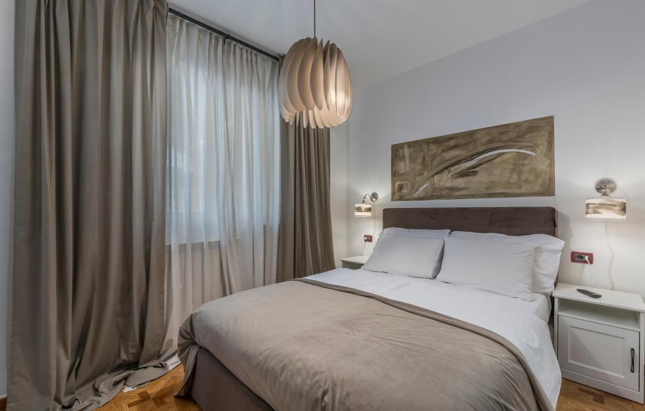 Rooms Porto Savudrija Exteriör bild